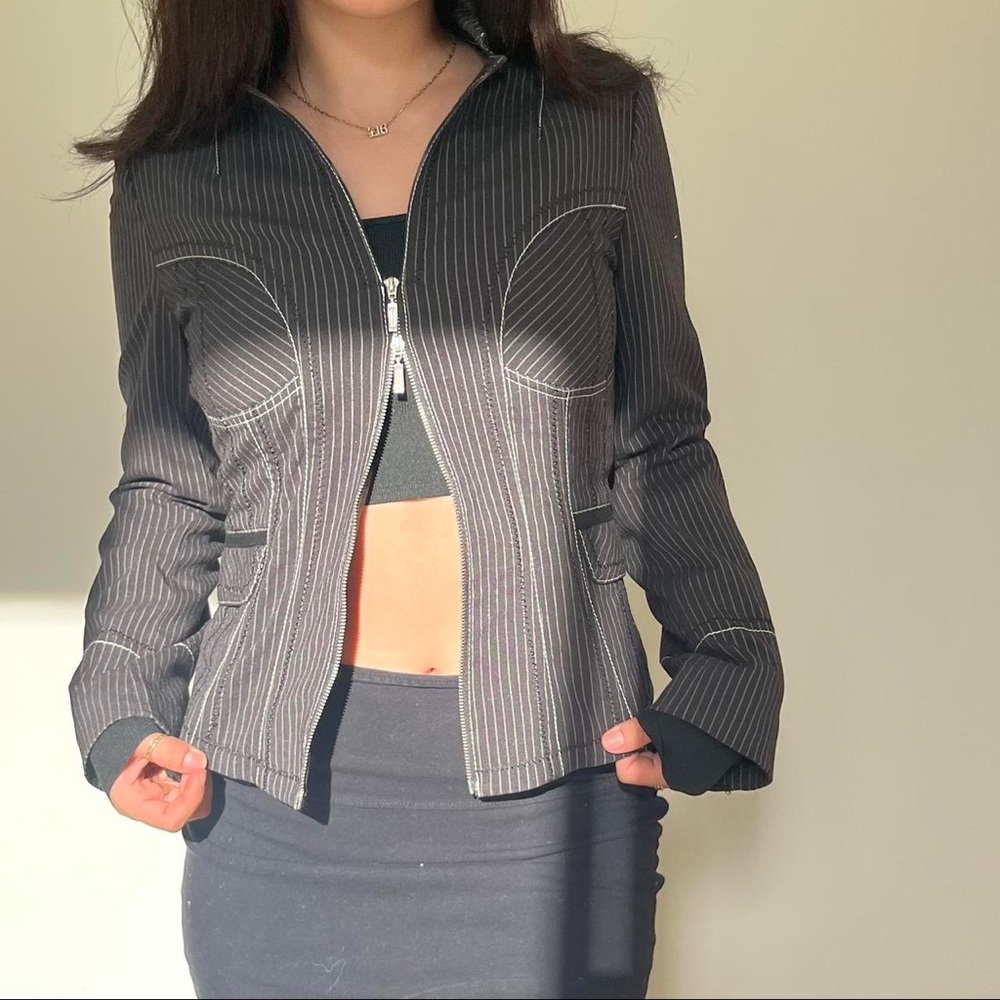stefanel zip up blazer 😍